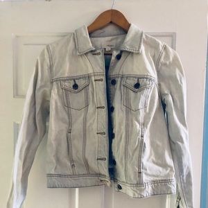 Halogen Light Wash Jean Jacket Size S
